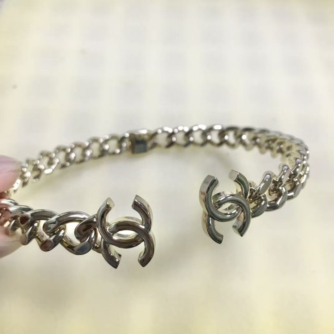 Caddy CC Choker