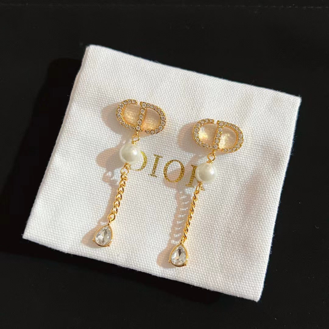 Dio crystal Gold tone earrings