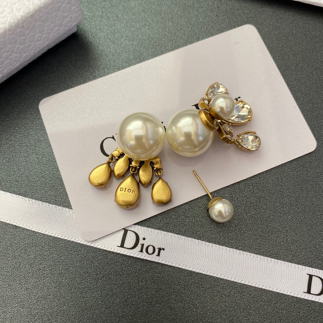 CD crystal Pearl earrings