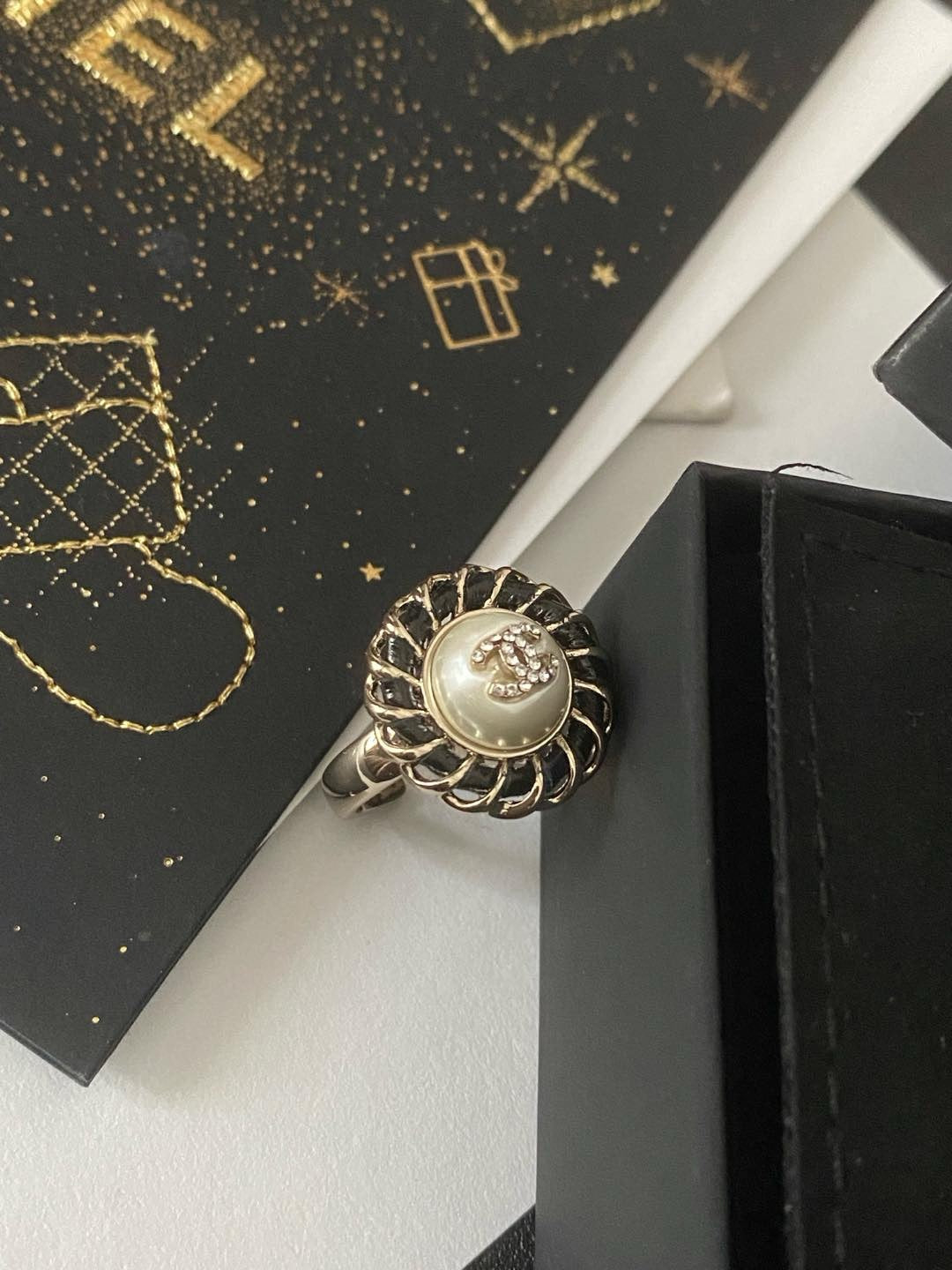 Daisy ring