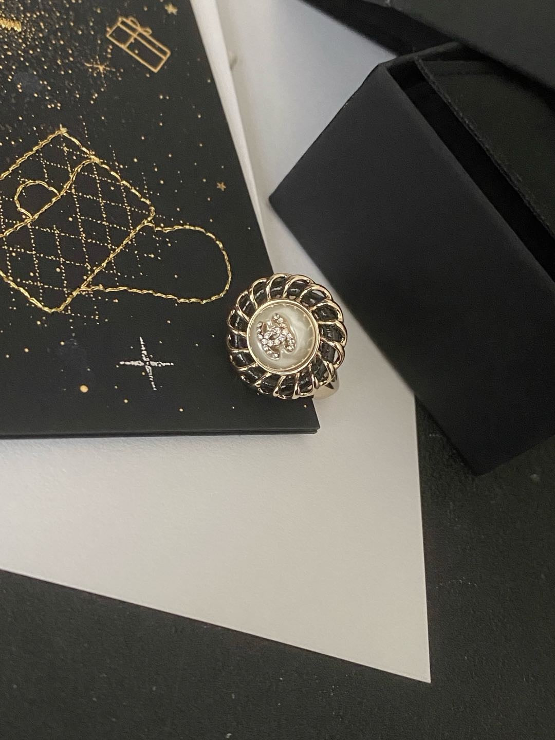 Daisy ring