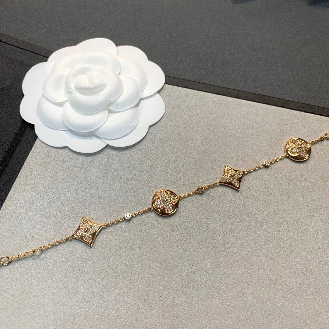 Lily V bracelet