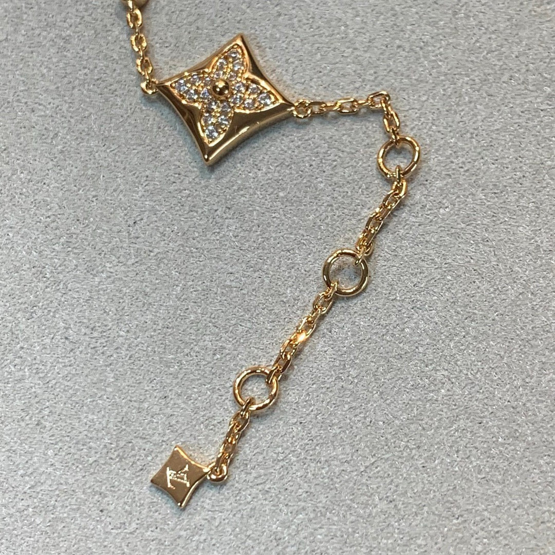 Lily V bracelet