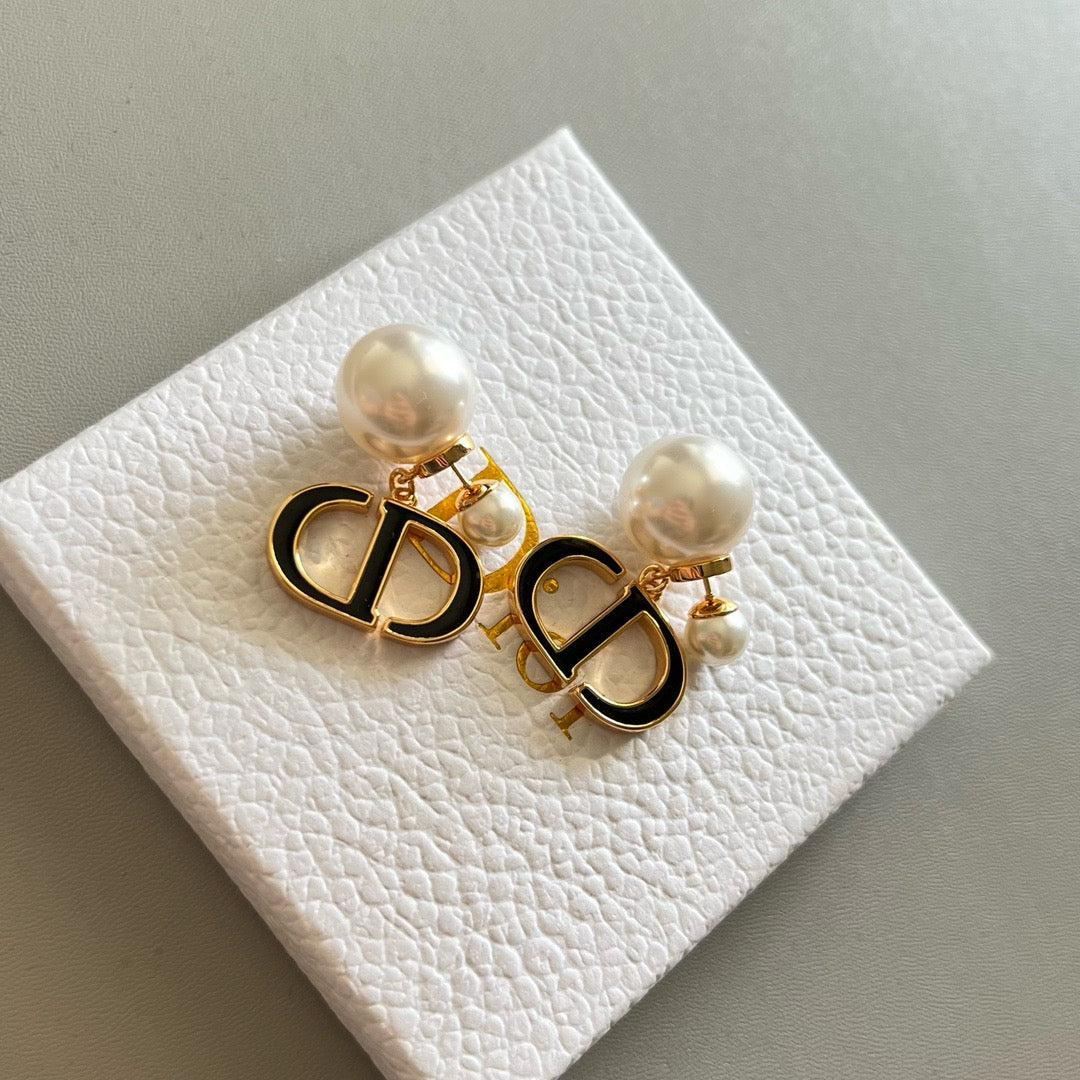 Ciany Pearl earrings