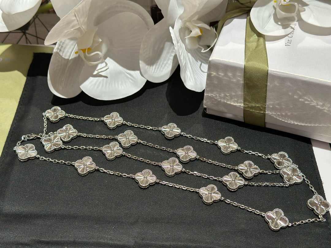 Multiclover silver necklace