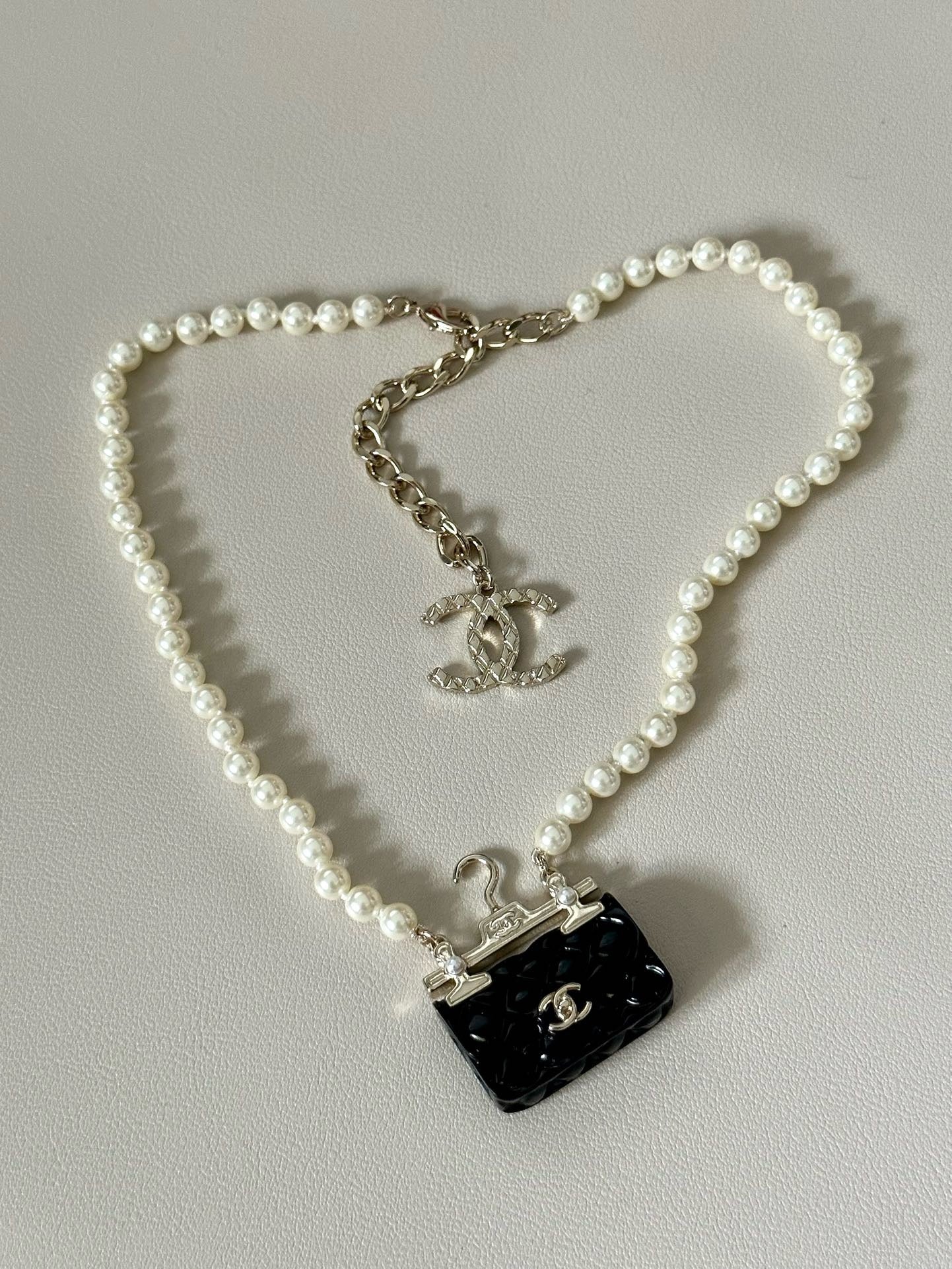 Cici handbag necklace