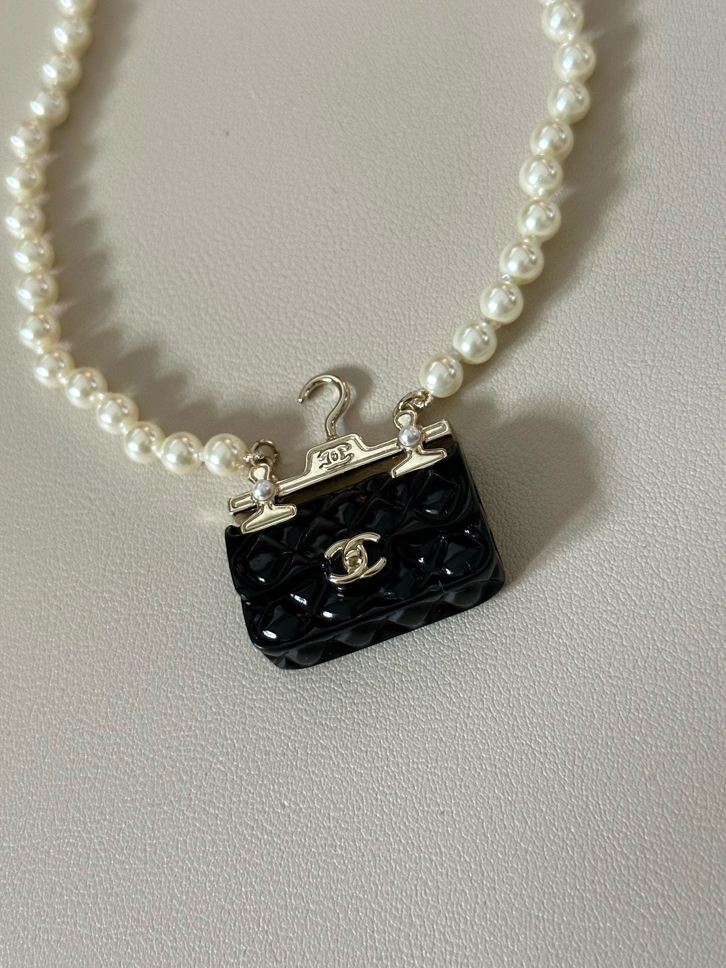 Cici handbag necklace