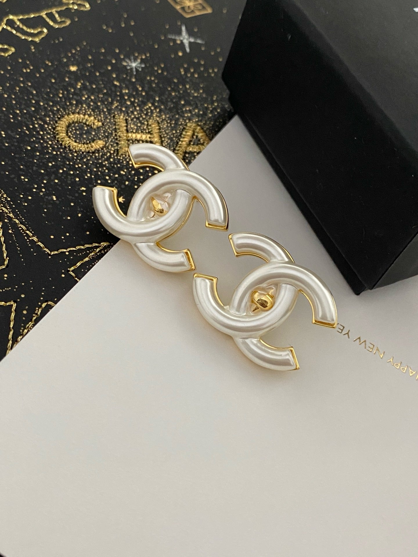 Cursive c earrings