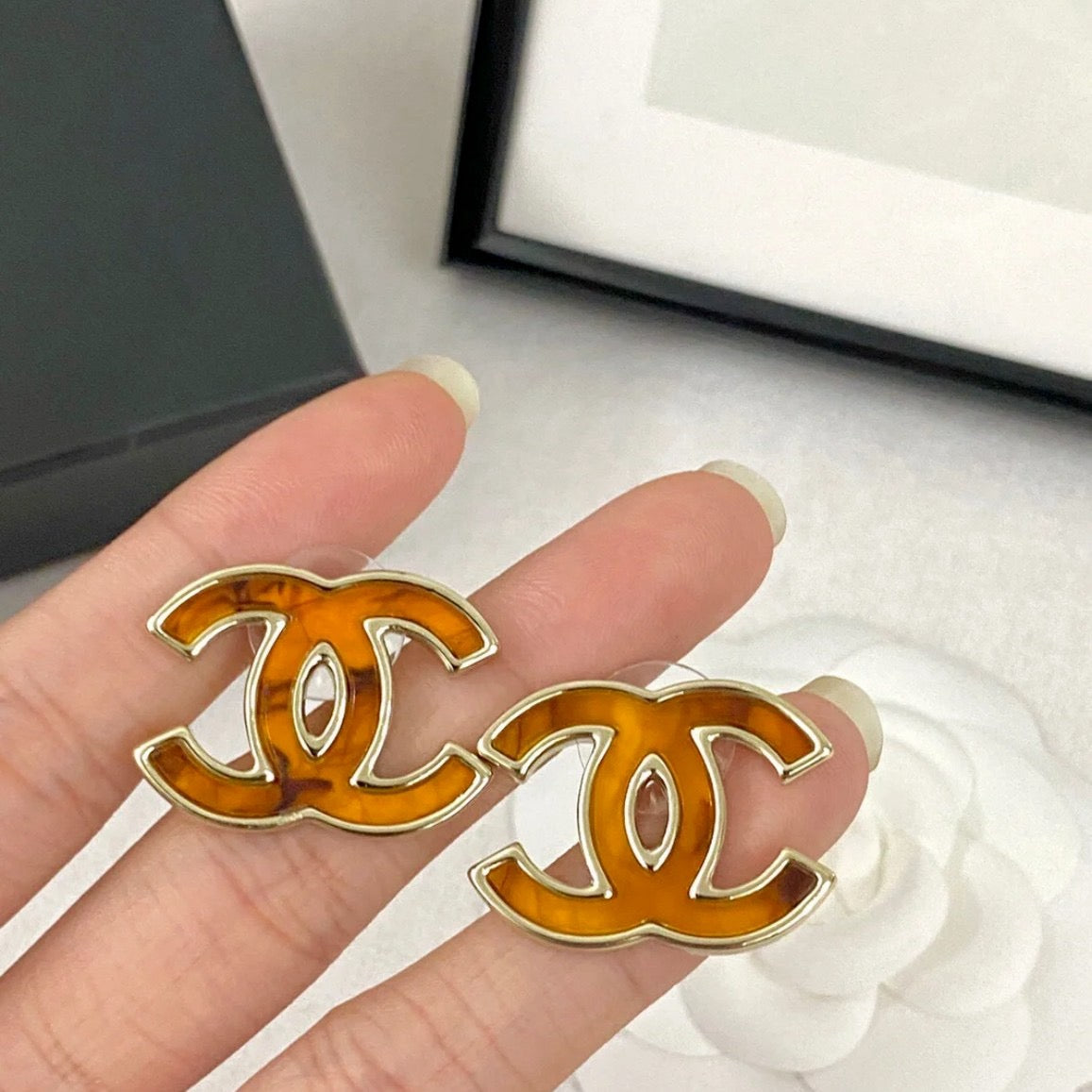 Cici amber earrings