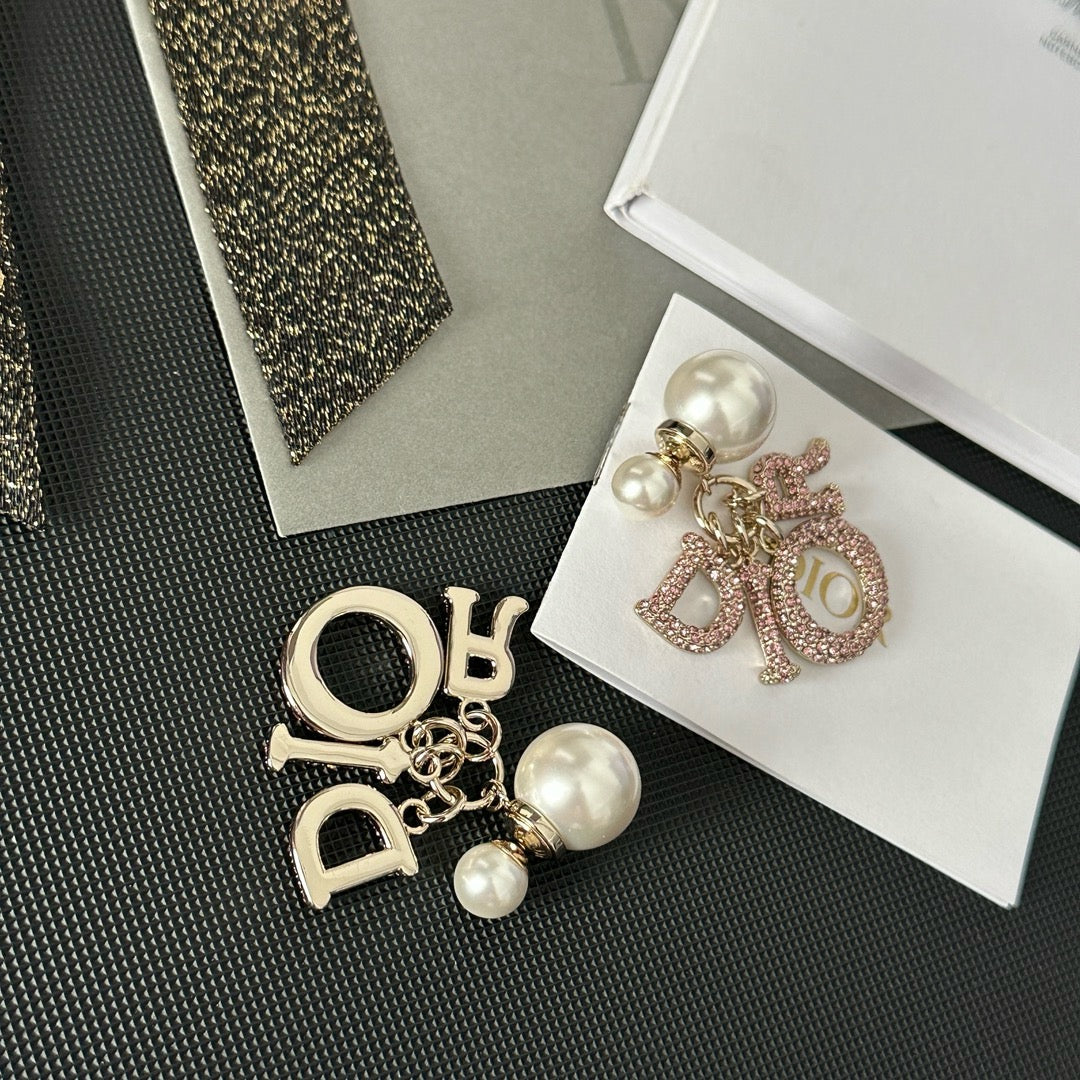Cindy D pearl earrings