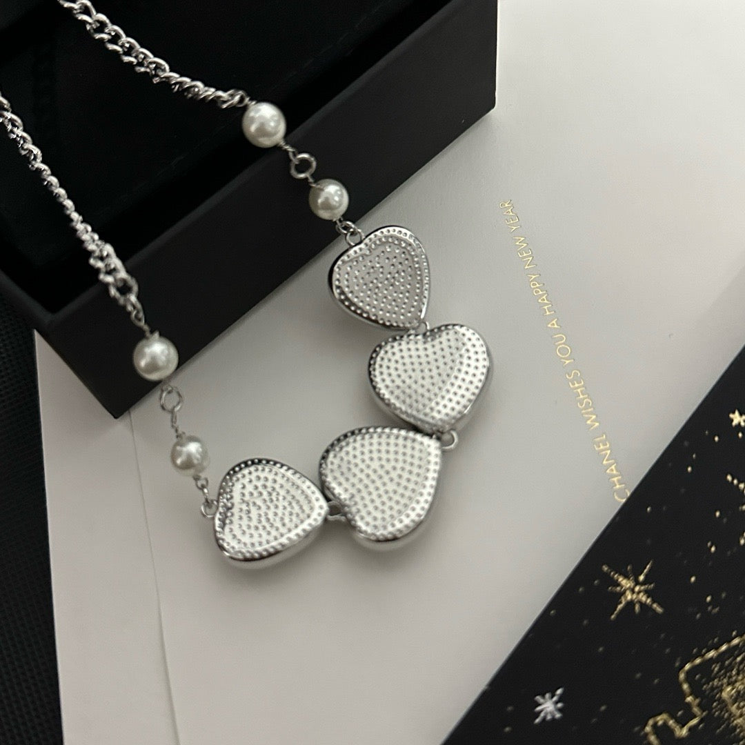 CC luv heart necklace