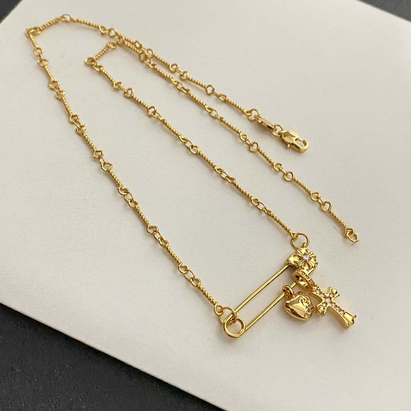 C&H Elegance Necklece