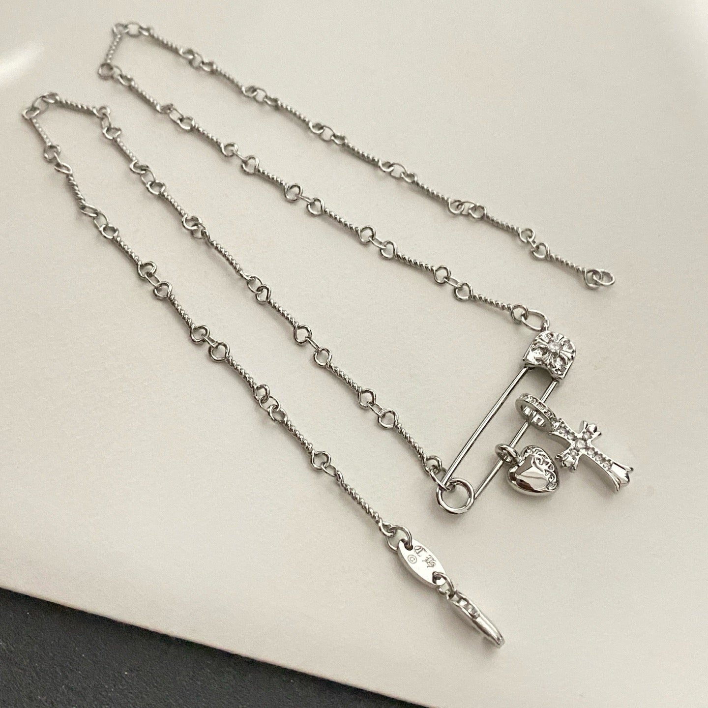 C&H Elegance Necklece