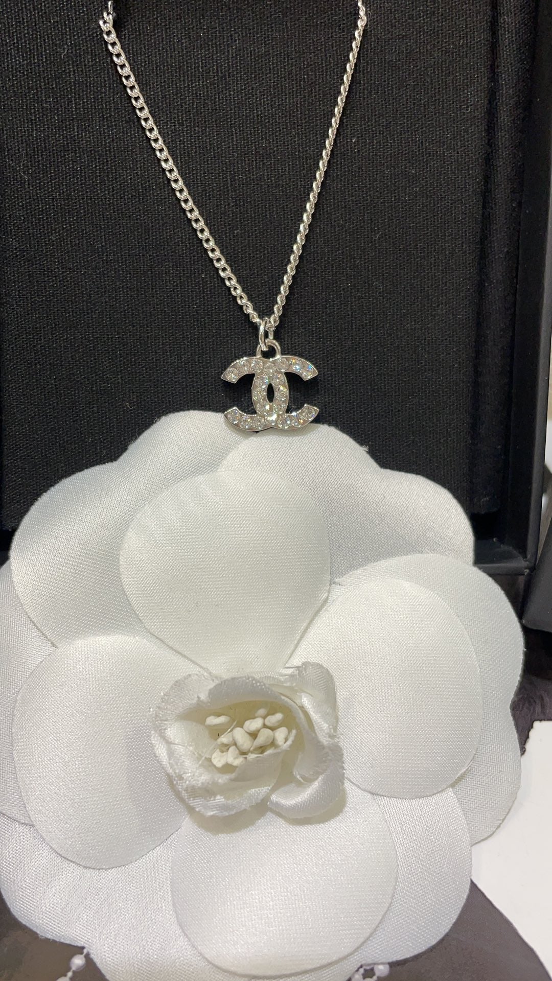 Cc classic necklace