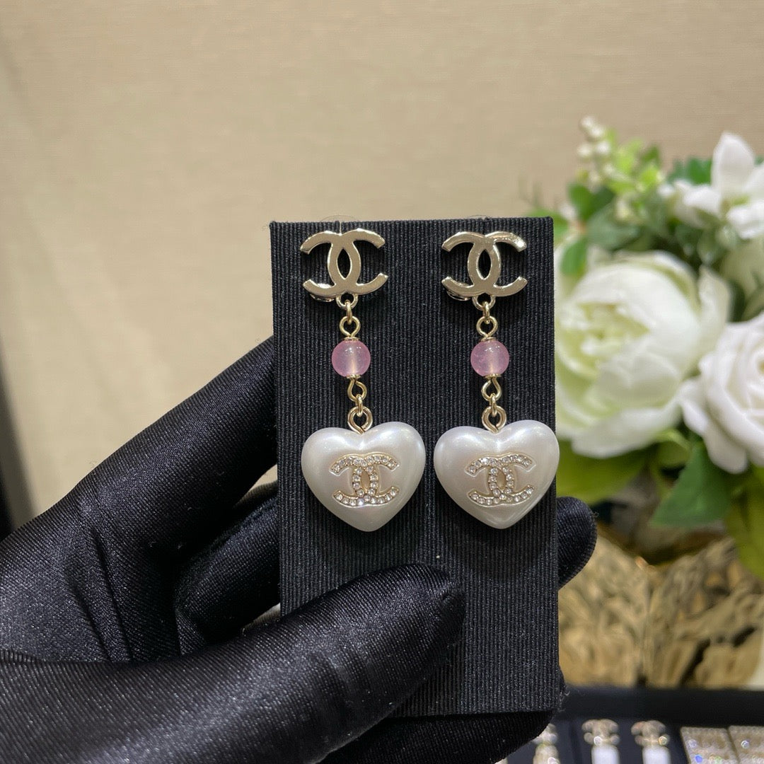 Coco heart enblem earrings