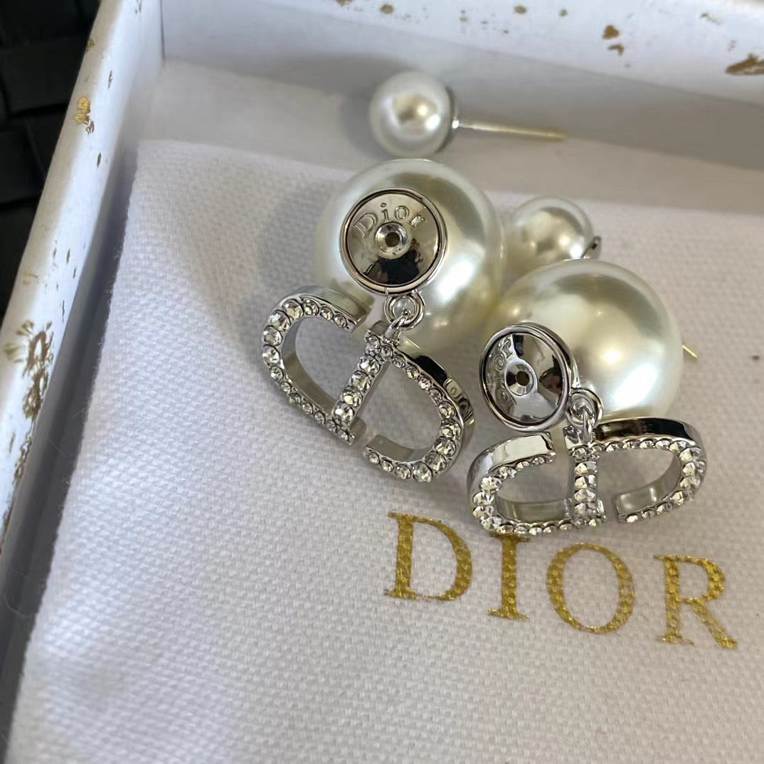 Dio cd pearl earrings