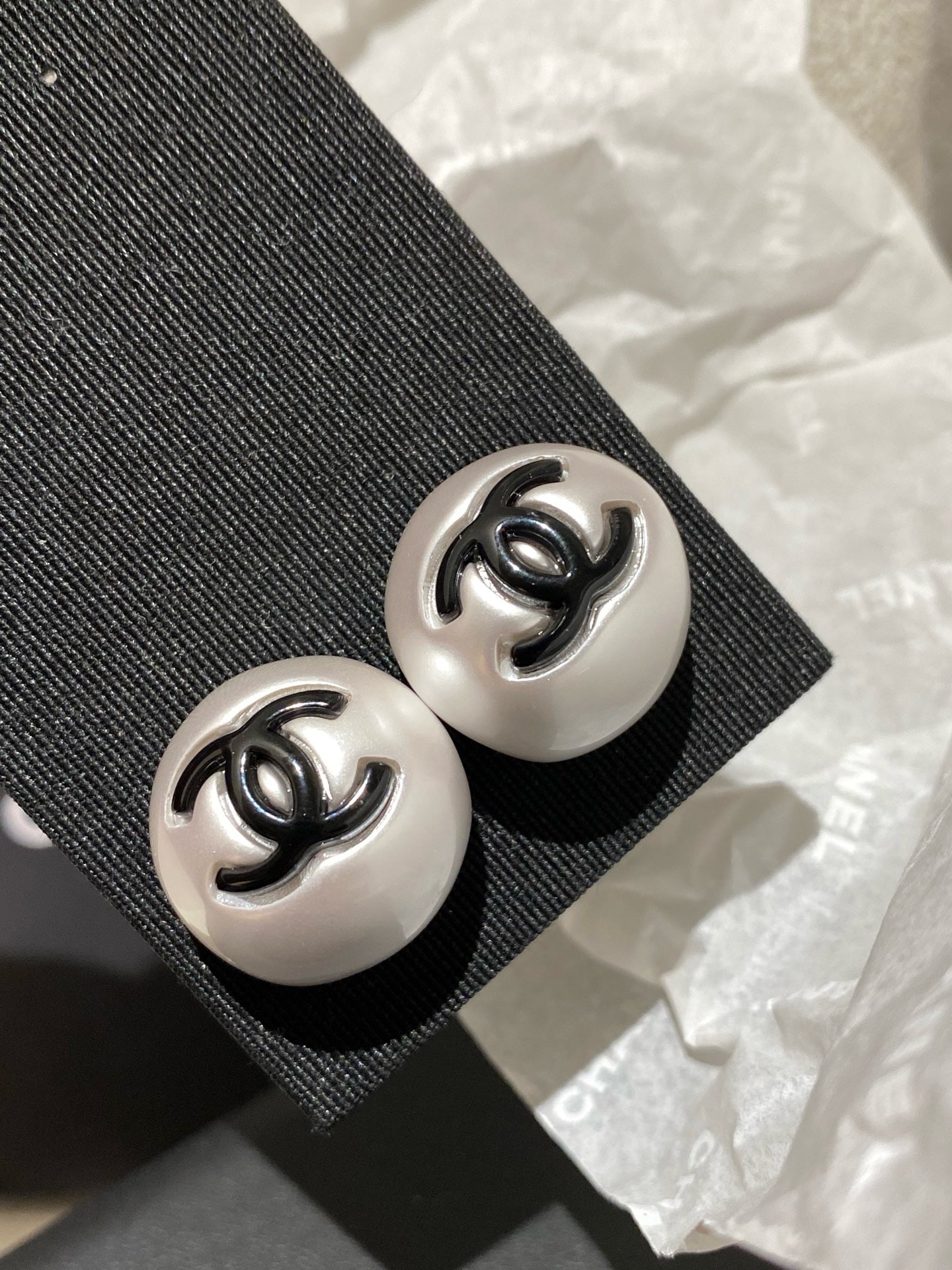 COCO Minimal Pigeon Egg Studs