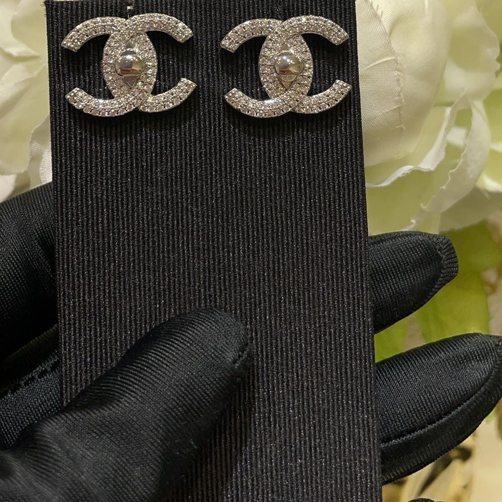 Caroline cc earrings