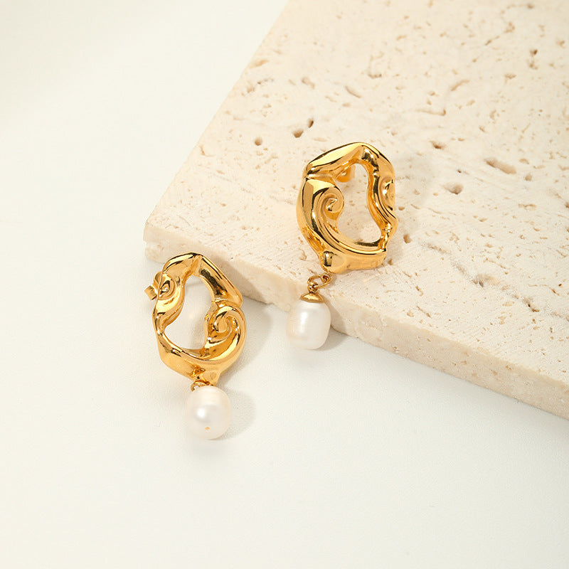 Maria Pearl earring
