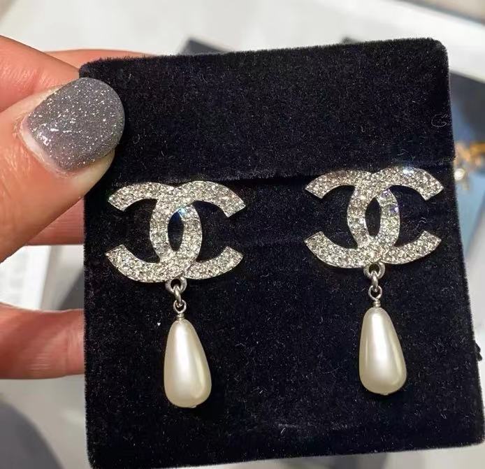 CC crystal Pearl earrings