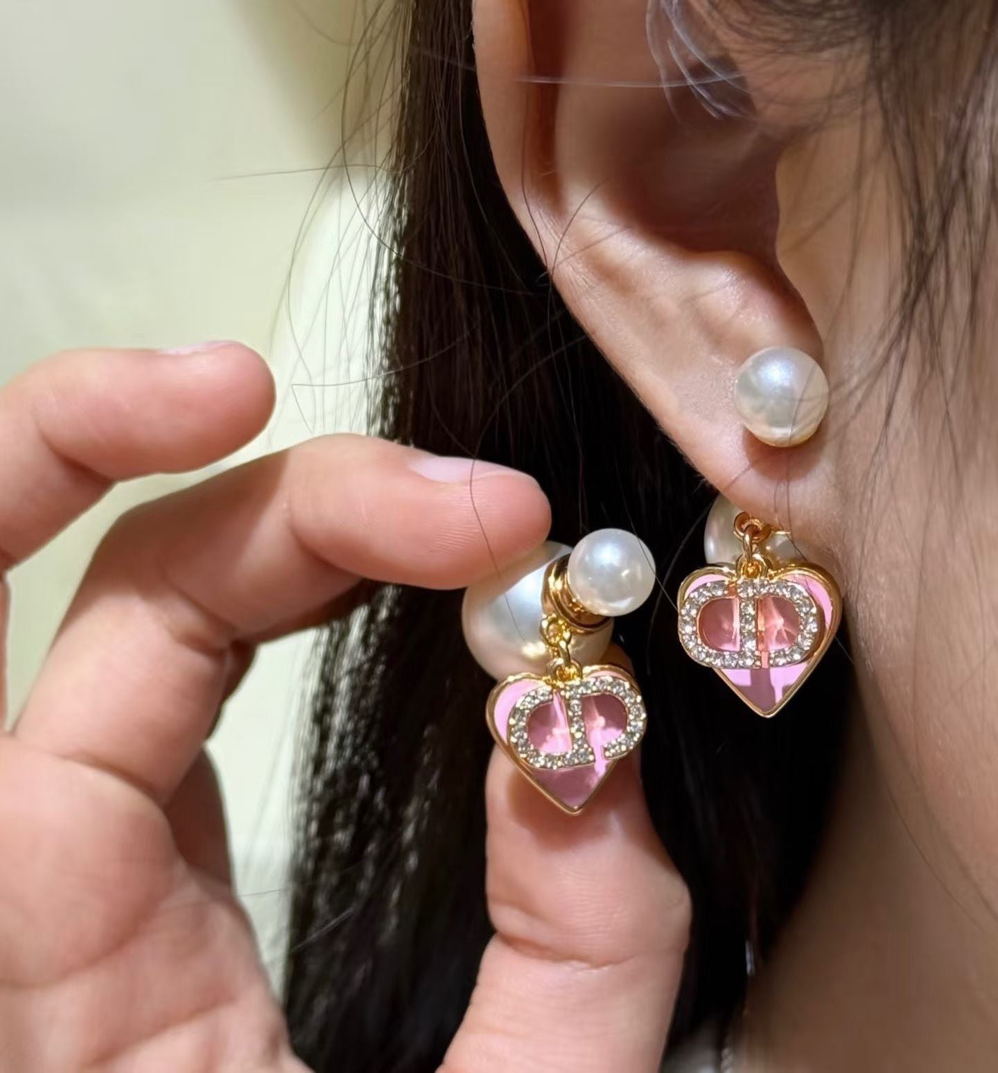 D&O pearl heart earrings