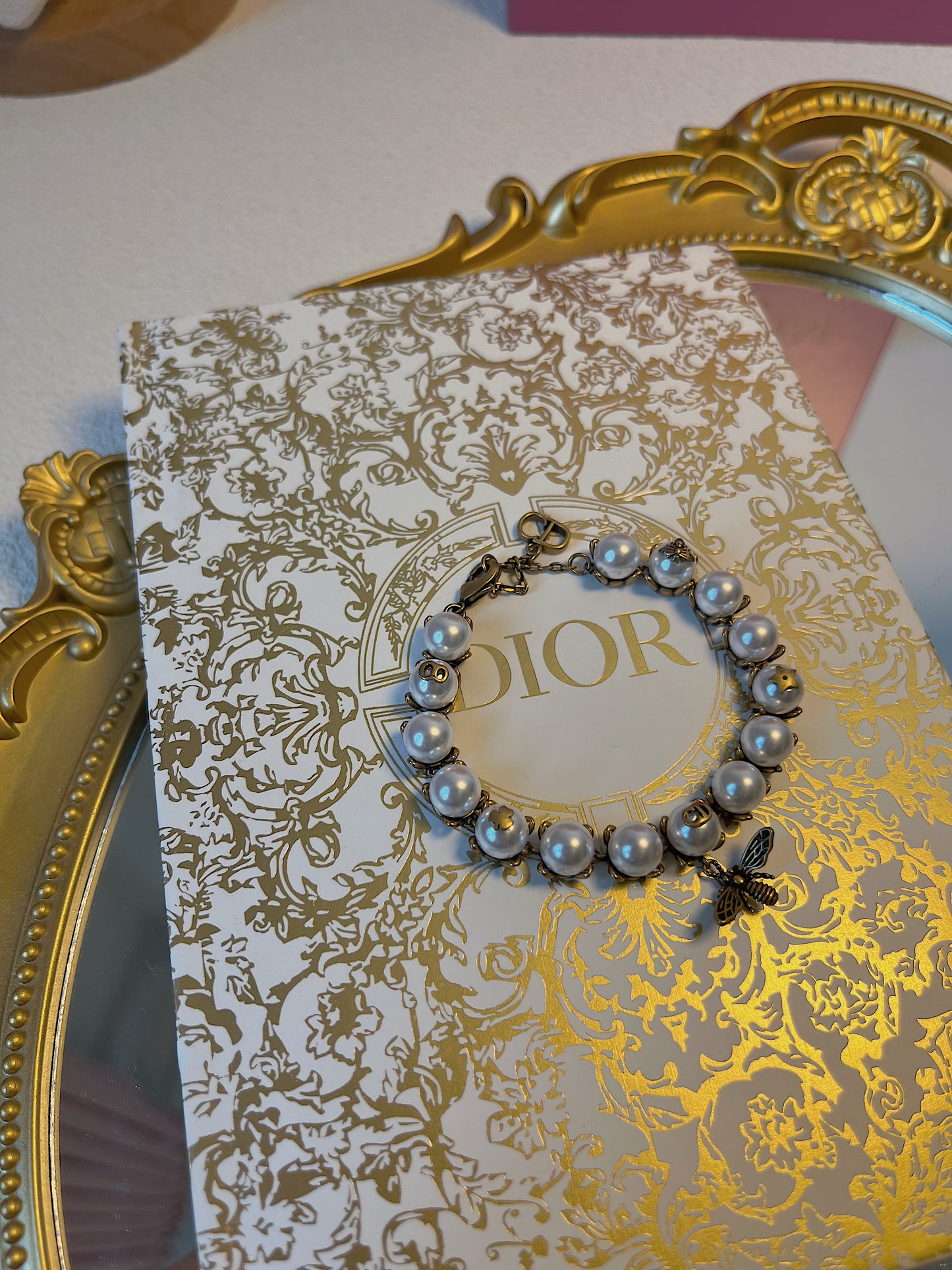Guzi Pearl Bracelet