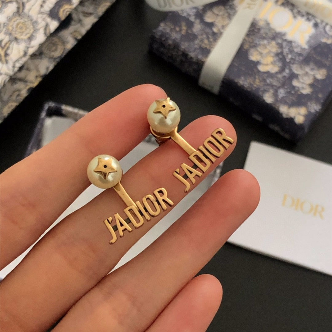 Dio Pearl earrings