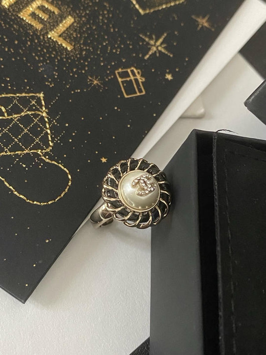 Daisy ring