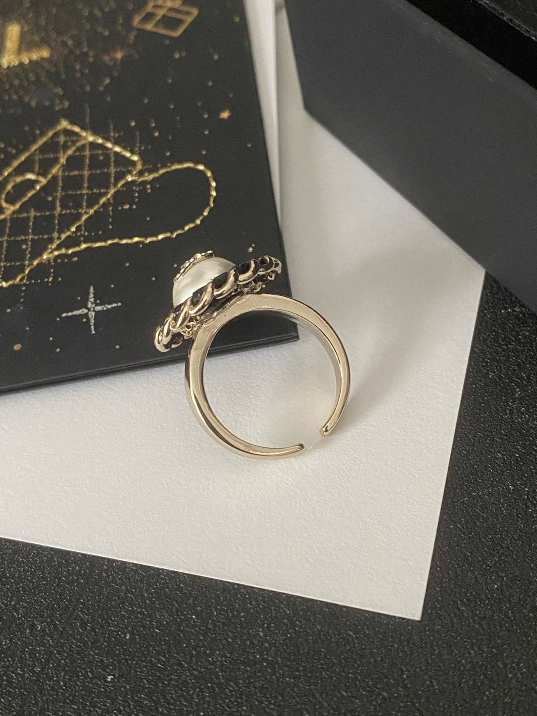 Daisy ring