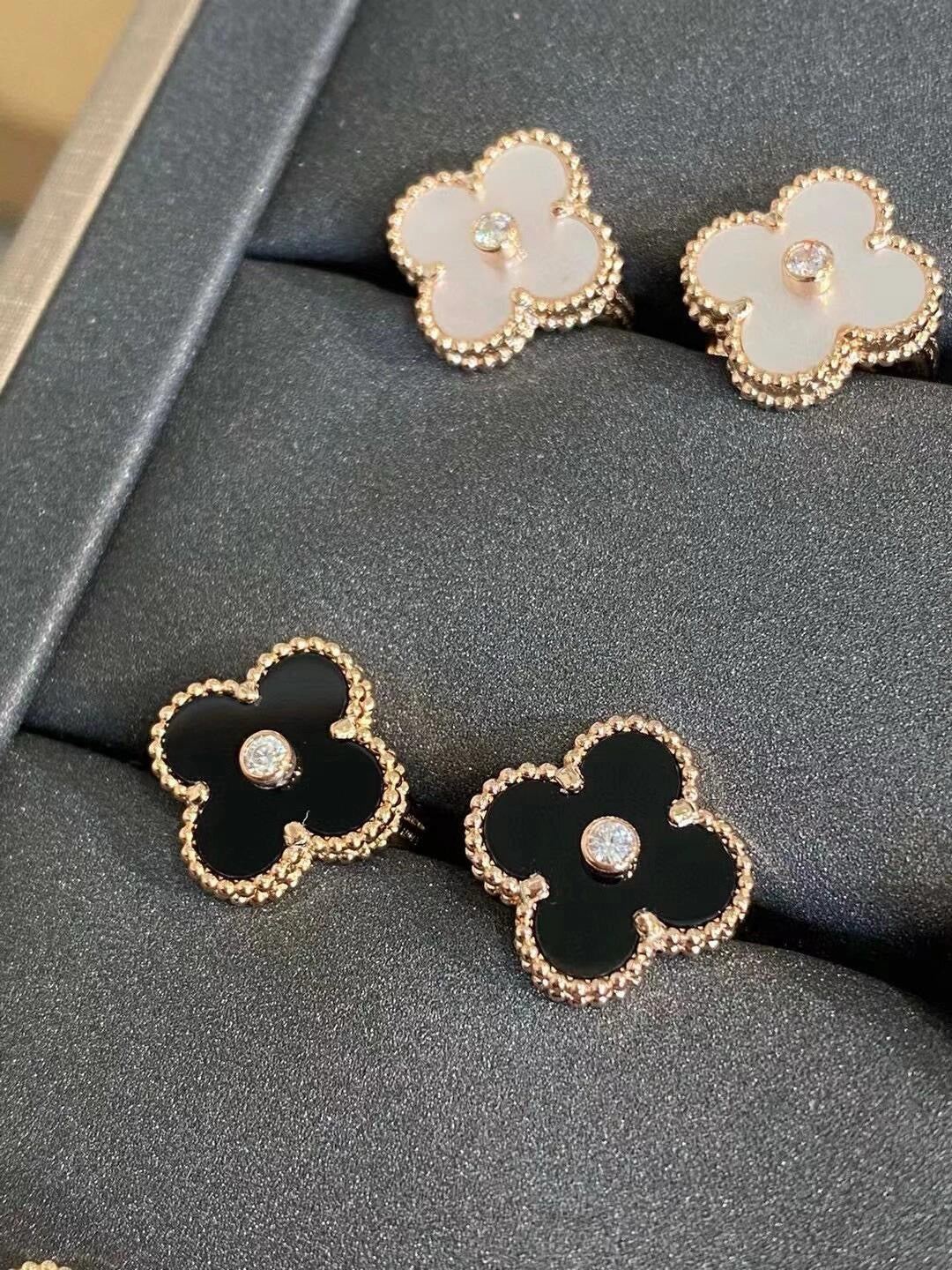 Clover earrings