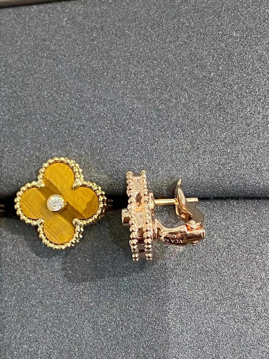 Clover earrings