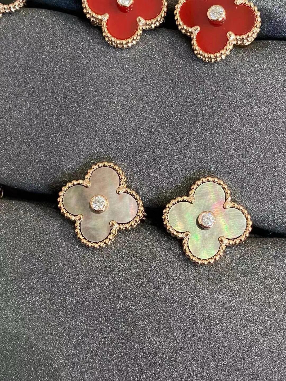 Clover earrings