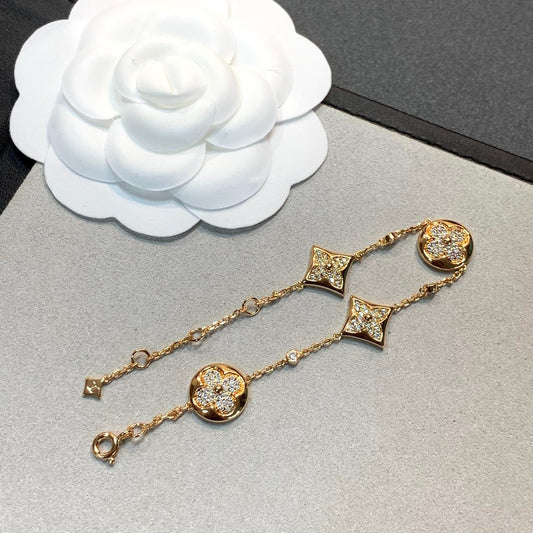 Lily V bracelet