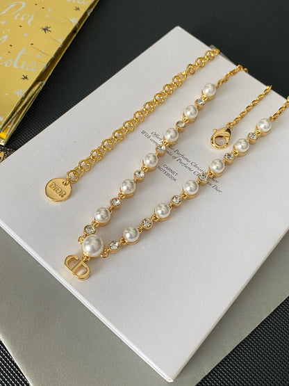 Dio pearl necklace