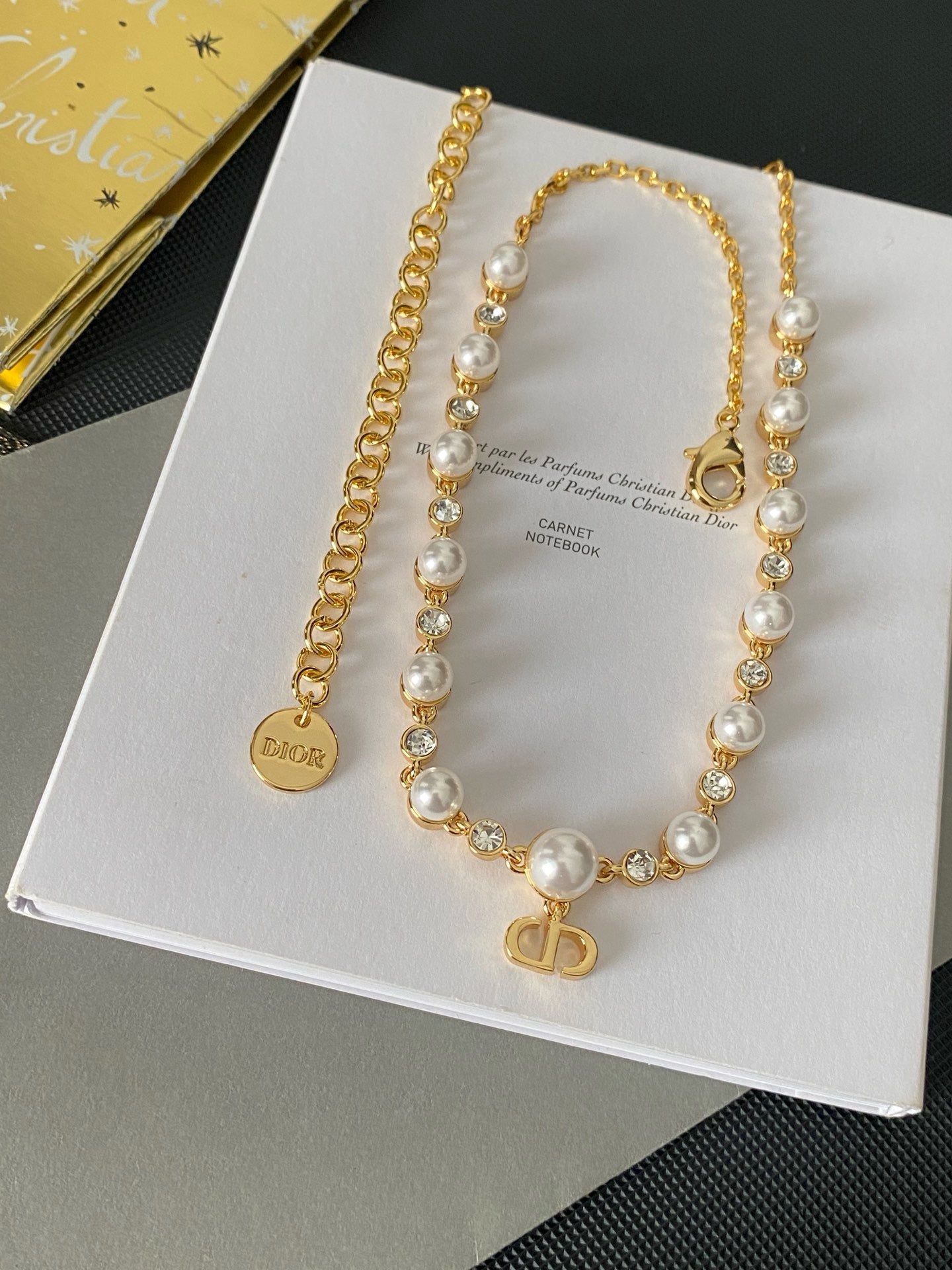 Dio pearl necklace