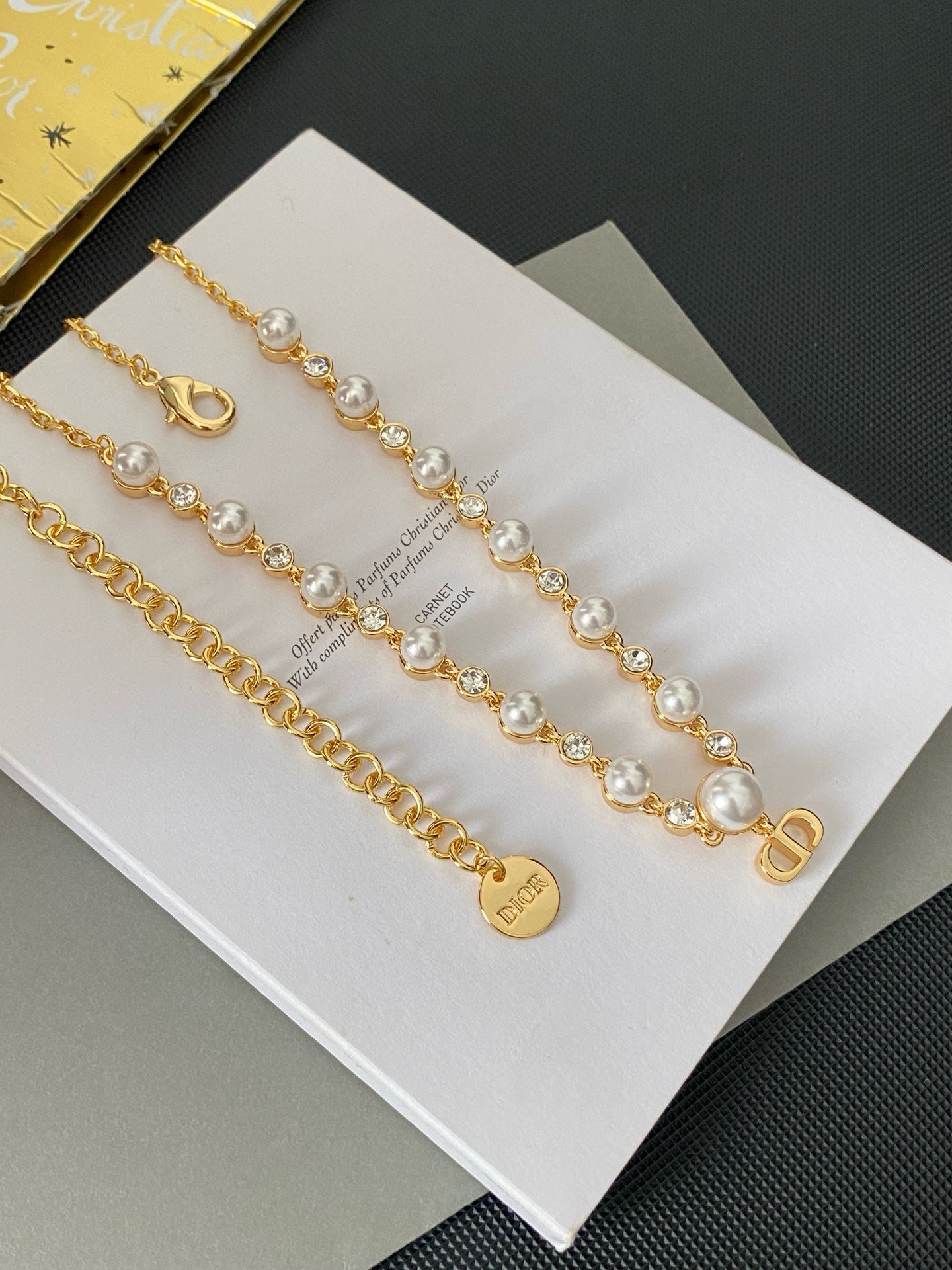 Dio pearl necklace