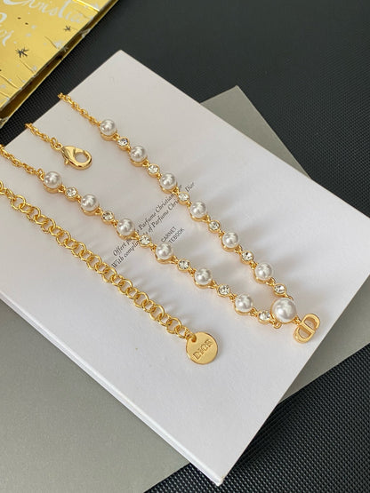 Dio pearl necklace