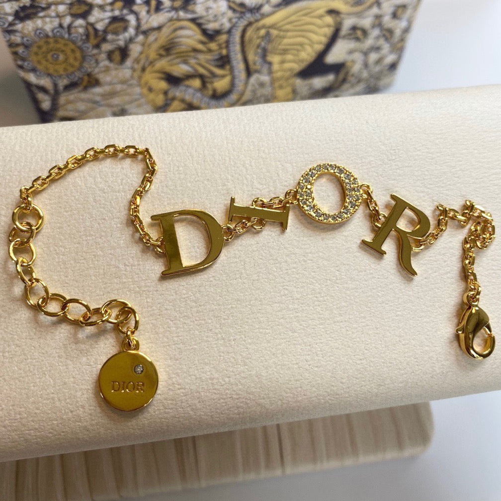Cassidy D Bracelet
