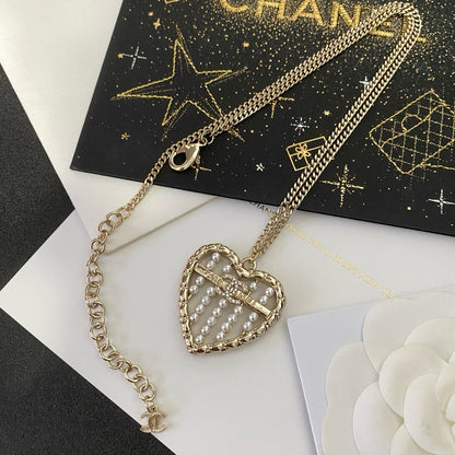 Cici full-heart necklace