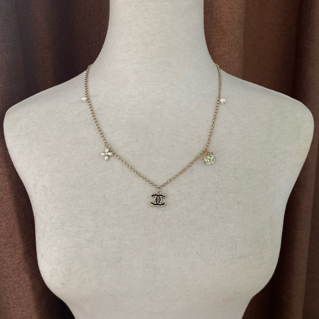 CC luv necklace