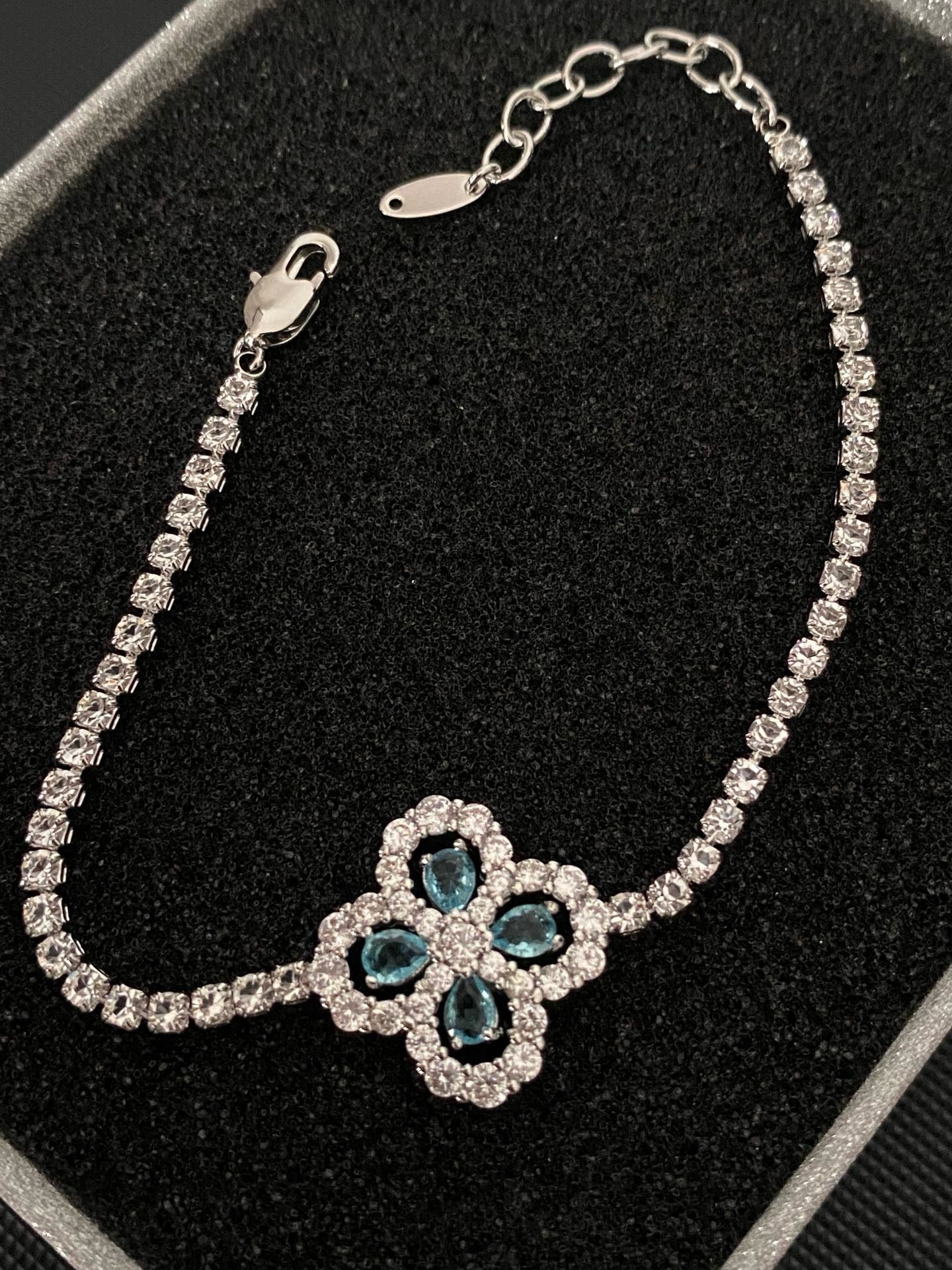 Clover & Crystal Bracelet