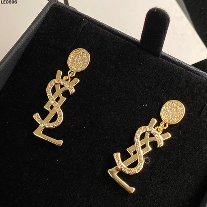 Yy crystal earrings