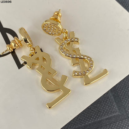 Yy crystal earrings