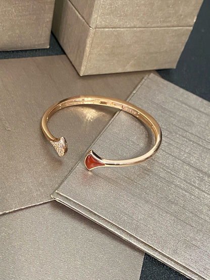 Boco Minimal Crystal Bracelet ✨