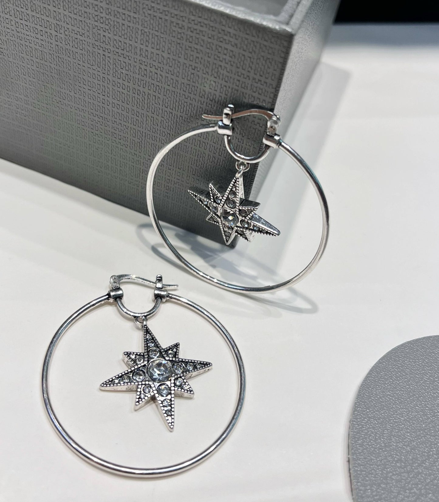 Loucy star Earrings