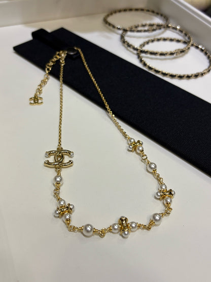 Jena pearl necklace