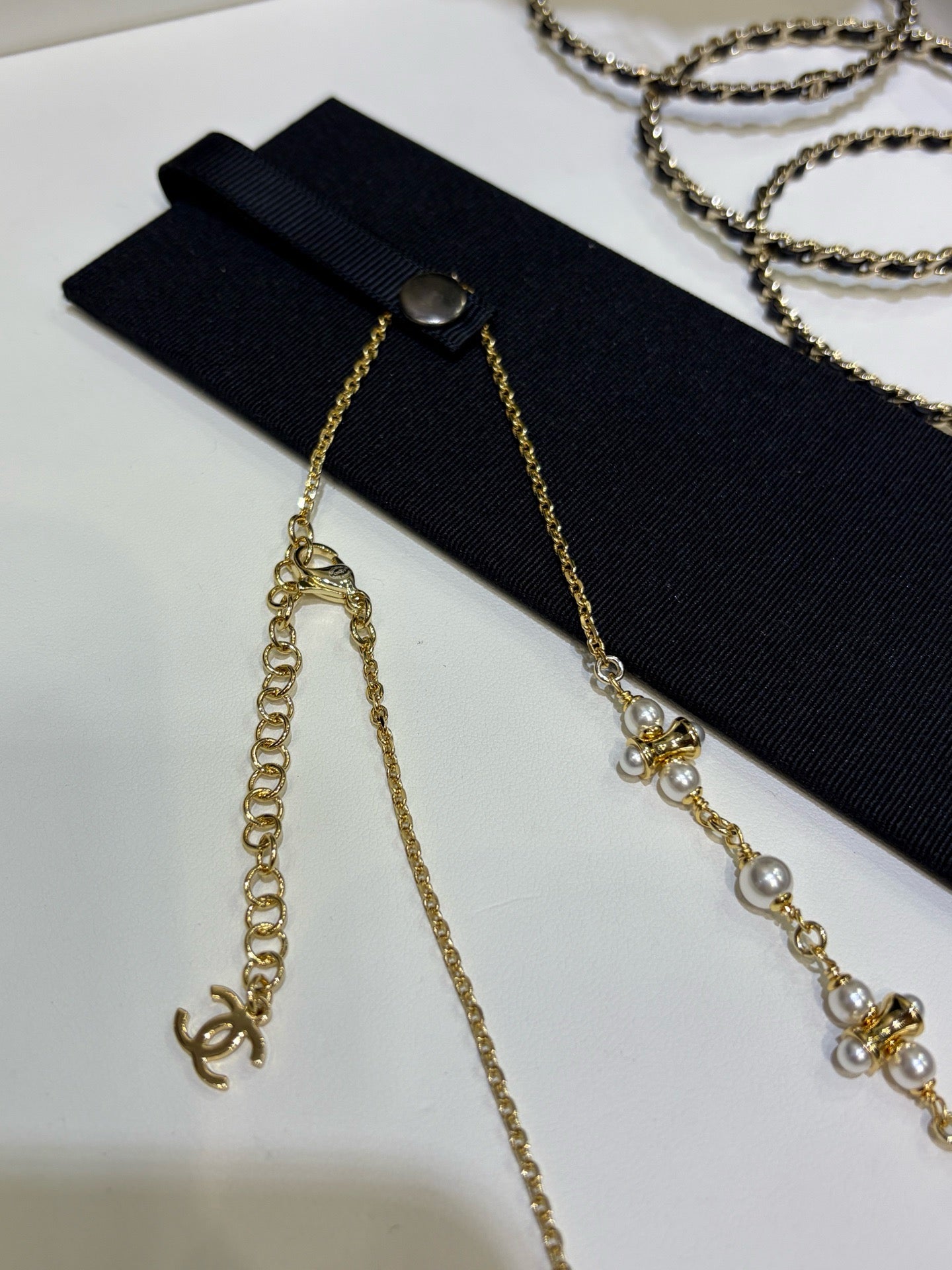 Jena pearl necklace