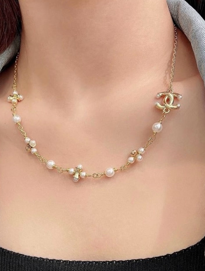 Jena pearl necklace
