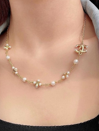 Jena pearl necklace