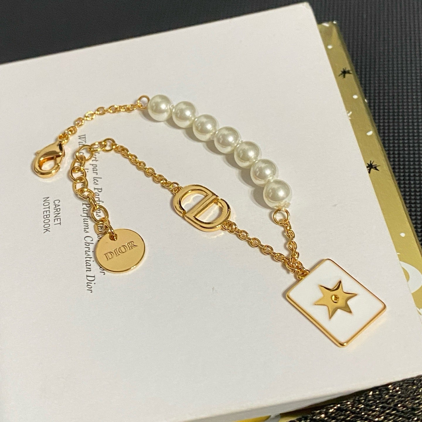 Dianna pearl bracelet